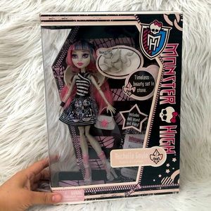 Monster High ROCHELLE GOYLE Doll 2011